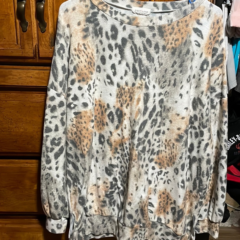 Womens leopard print First Love L top